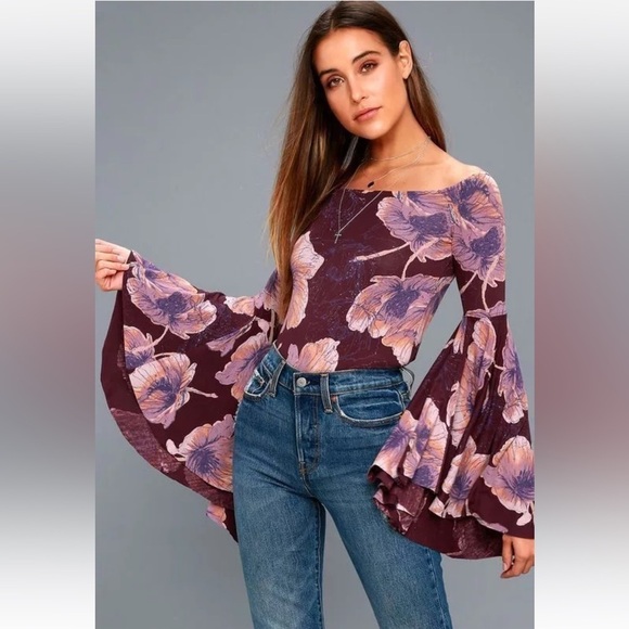 We The Free Tops - Free People We The Free Birds of Paradise Floral Flare Sleeve Top Sz M Mulberry